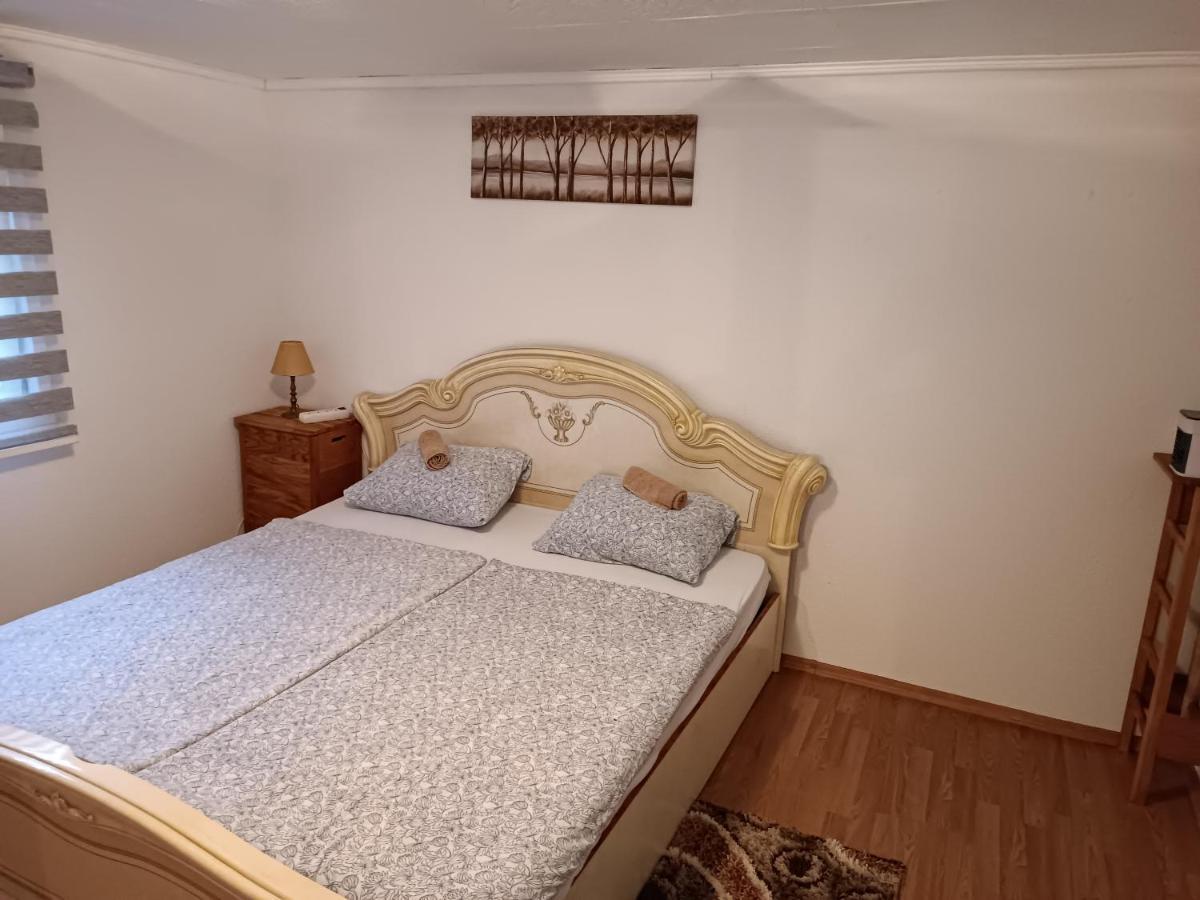 Cottage Auto Camp Vinac 亚伊采 外观 照片