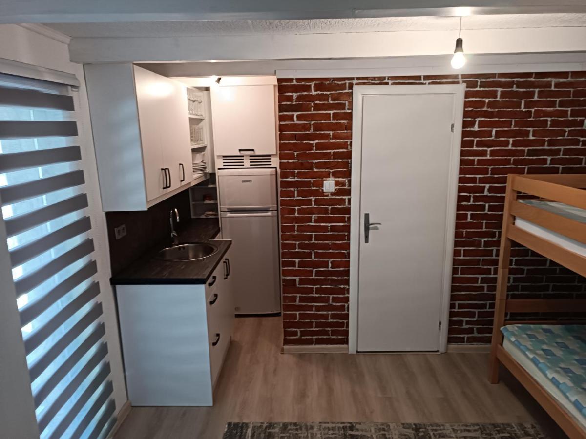 Cottage Auto Camp Vinac 亚伊采 外观 照片